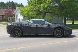 Chevrolet Corvette C8: la nuova supercar scende in strada per i test [FOTO SPIA]