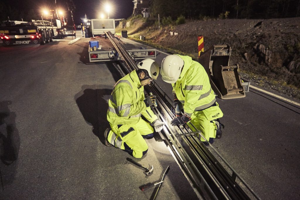 Svezia, debutta l’autostrada intelligente che ricarica le auto elettriche