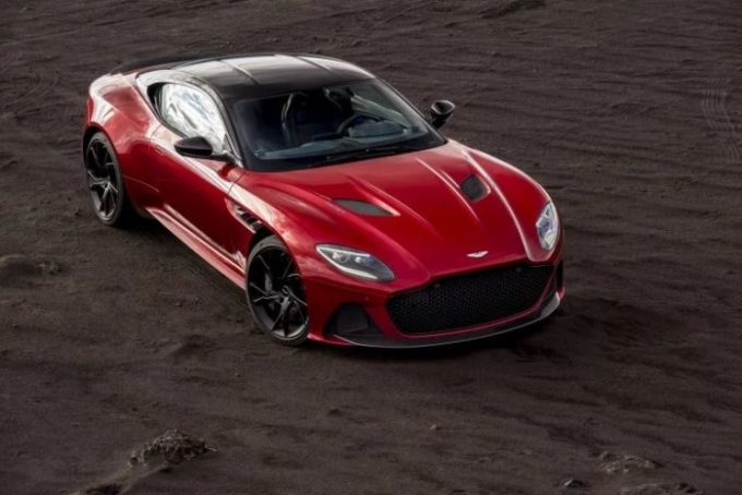 Aston Martin DBS Superleggera: prestazioni da togliere il fiato