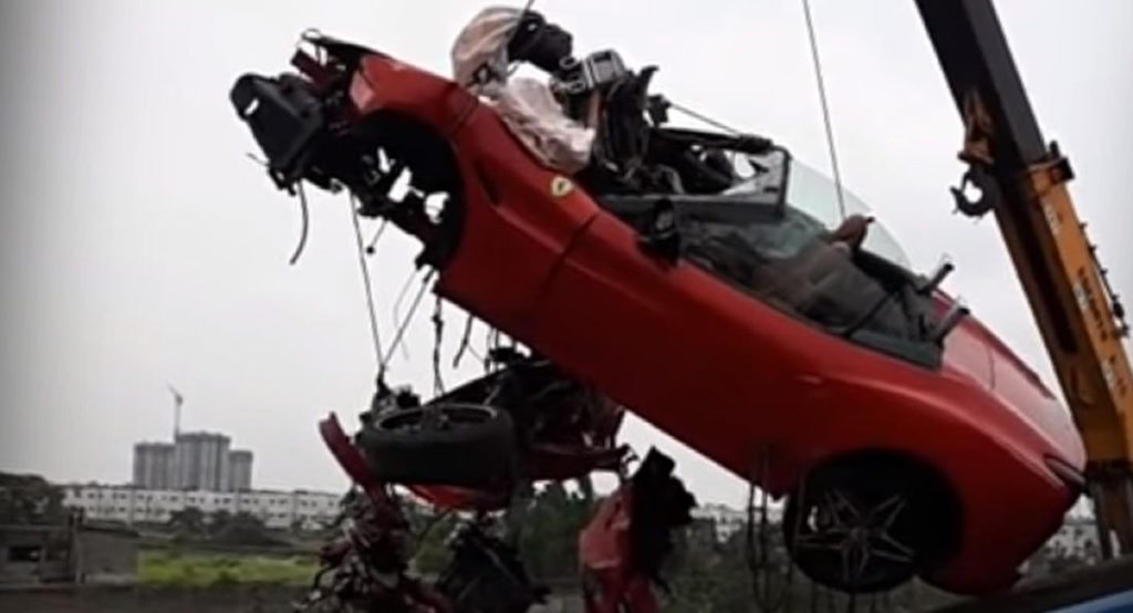 Ferrari California T: incidente mortale durante un raduno in India [VIDEO]