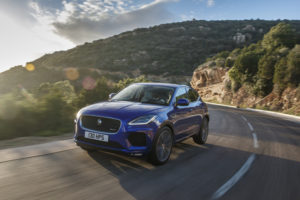 La Jaguar E-PACE ha vinto il premio Car Design Award al Parco Valentino 2018