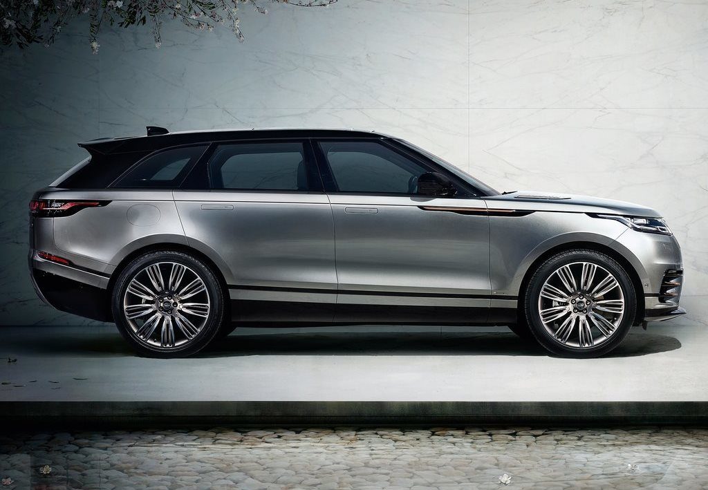 Range Rover Velar accoglie nuovi motori e nuove tecnologie