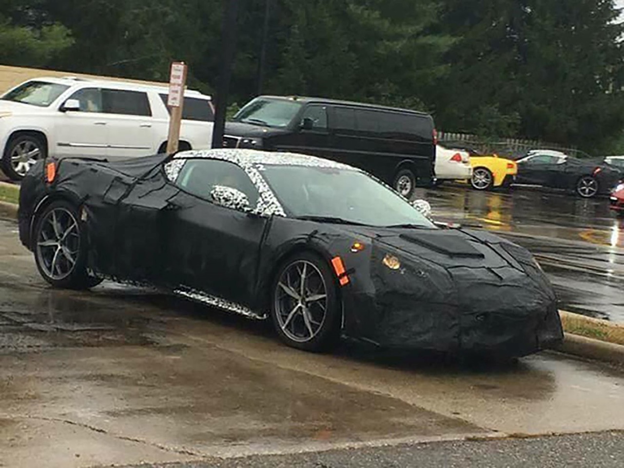 Corvette C8: continuano i test di accelerazione in autostrada [VIDEO SPIA]