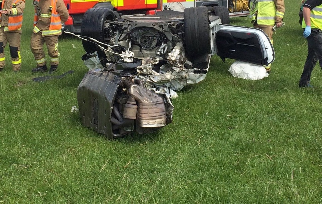 Porsche GT3 RS: le foto dello spaventoso incidente sull’Isola di Man