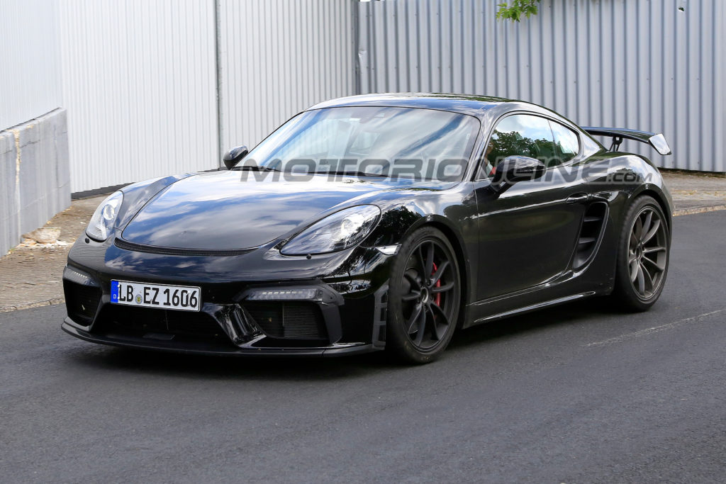 Porsche 718 Cayman GT4 foto spia 26 luglio 2018