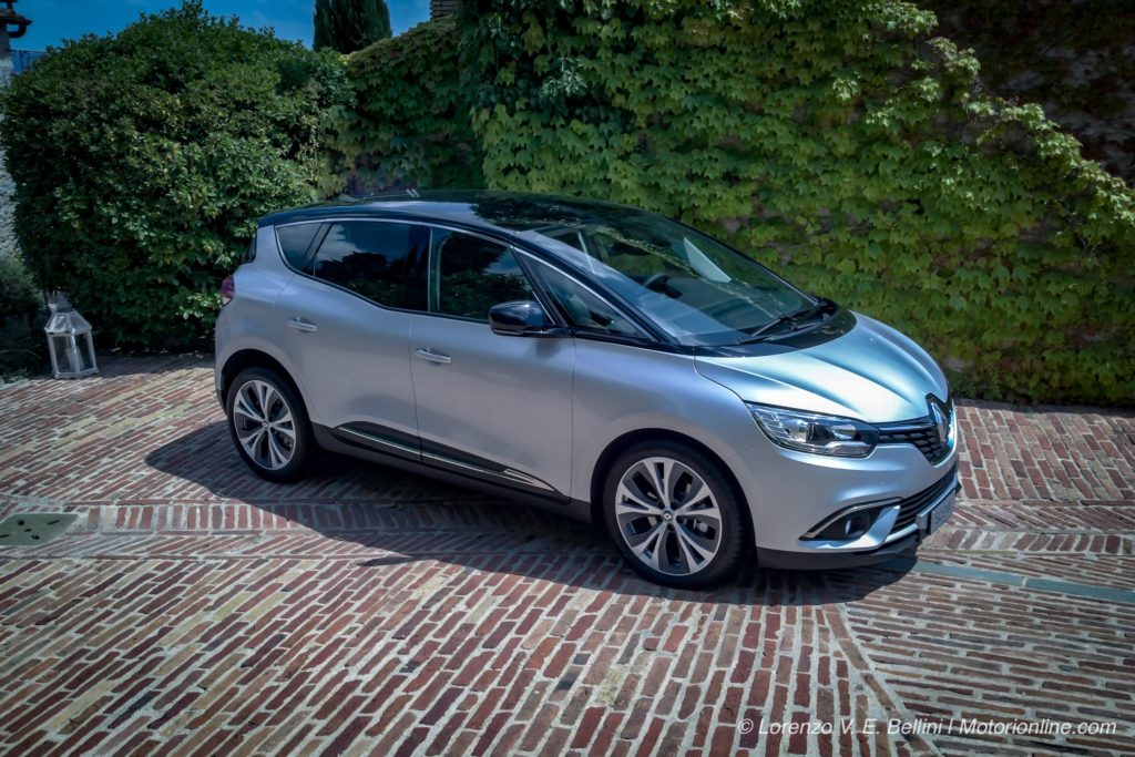Renault Scenic, TEST DRIVE in anteprima del nuovo 1.300 turbo benzina [VIDEO e FOTO]