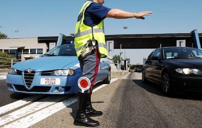 Polizia: un’app per segnalare situazioni di pericolo mentre l’agente è fuori servizio