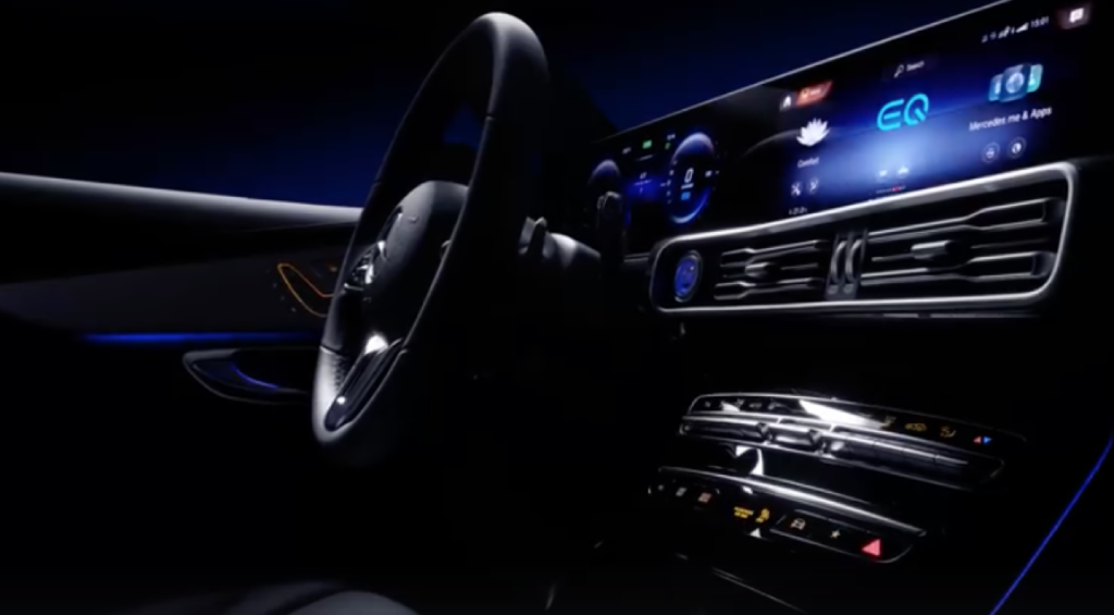 Mercedes EQ C: proposta un’anteprima dell’abitacolo [VIDEO]