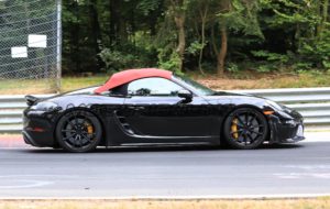 Porsche 718 Boxster Spyder immortalata al Nurburgring [FOTO SPIA]