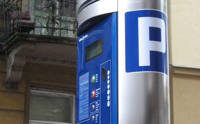 Napoli: nuovi parcometri contro i parcheggiatori abusivi