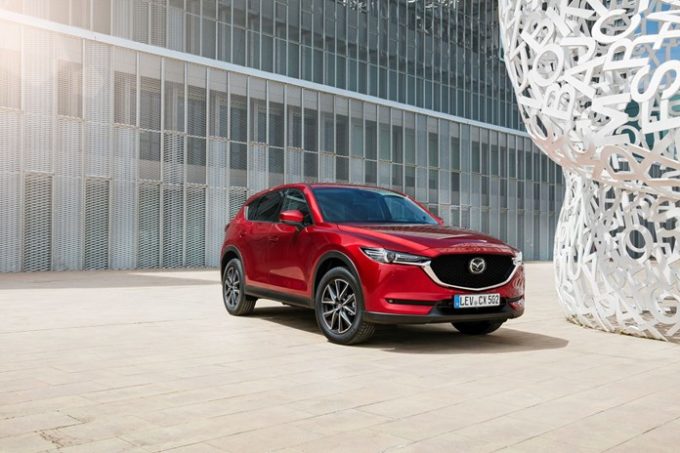Mazda CX-5: il MY 2018 riserva motori più efficienti e versioni più ricche