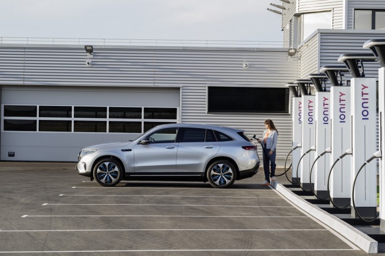 Mercedes EQC, riflessioni e qualche dubbio dopo una presentazione in “pompa magna”