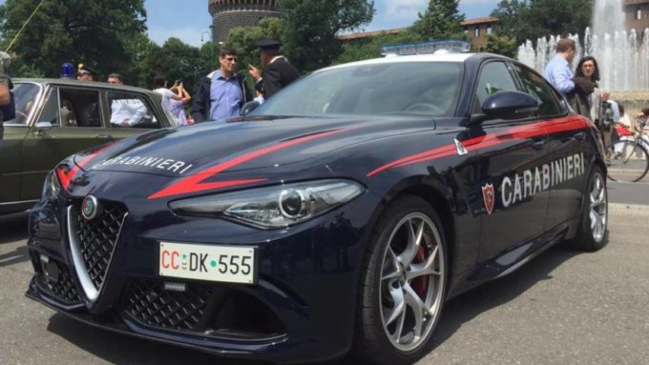 Alfa Romeo Giulia Carabinieri Milano Como Milano In 40 Minuti Per Tre Organi Da Trapiantare