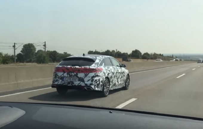 Kia Proceed: il prototipo camuffato filmato in strada [VIDEO SPIA]