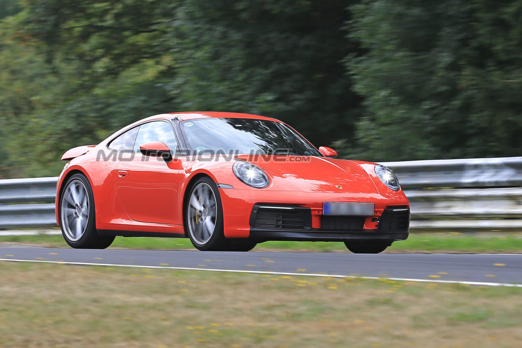 Porsche 911: ultimi test al Nurburgring prima della presentazione ufficiale [VIDEO SPIA]
