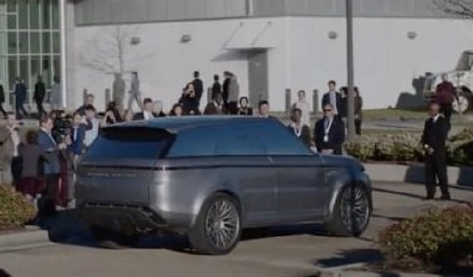 Range Rover Sport, una futuristica versione appare nella serie tv “The First”