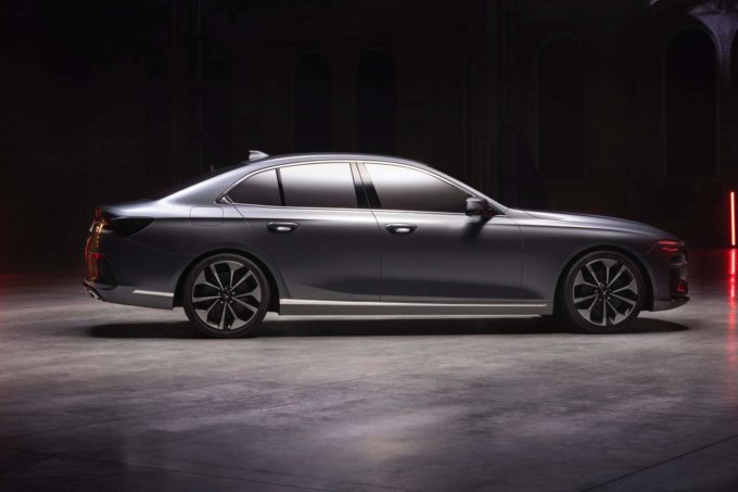 VinFast SUV e berlina