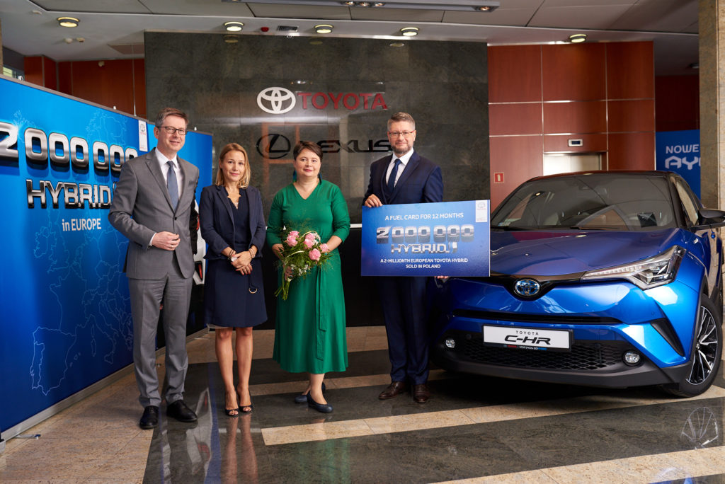 Toyota C-HR: è la 2 milionesima vettura Full Hybrid Electric consegnata in Europa