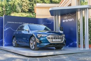 Audi e-tron, con Enel X la ricarica elettrica è più facile e rapida