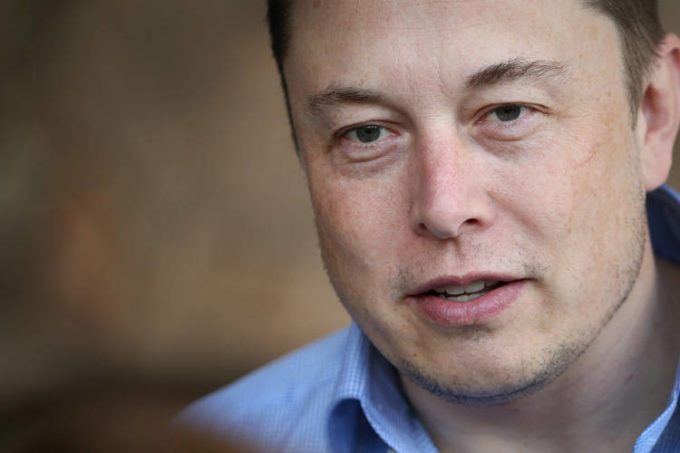 Tesla, Elon Musk lascia la presidenza e paga 40 milioni di dollari di multa alla SEC