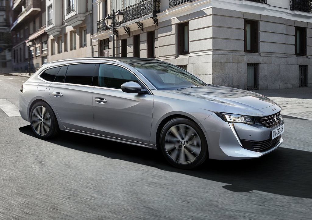 Peugeot 508: con la wagon più spazio alle famiglie