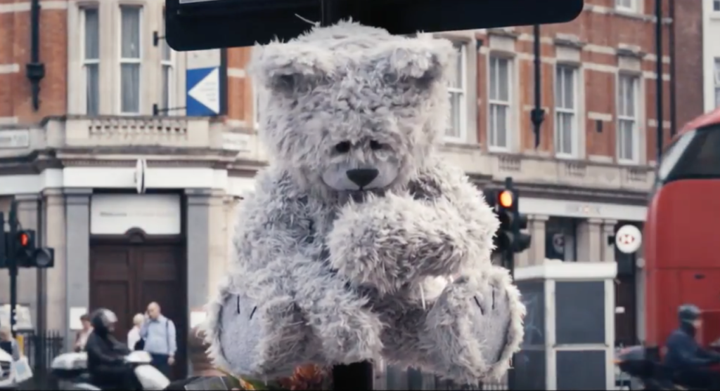 Toxic Toby: un particolare orsetto di peluche che tossisce per il troppo smog [VIDEO]