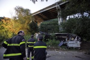 Avellino, strage del bus nella scarpata: chiesta una condanna di 10 anni per l’ad di Autostrade