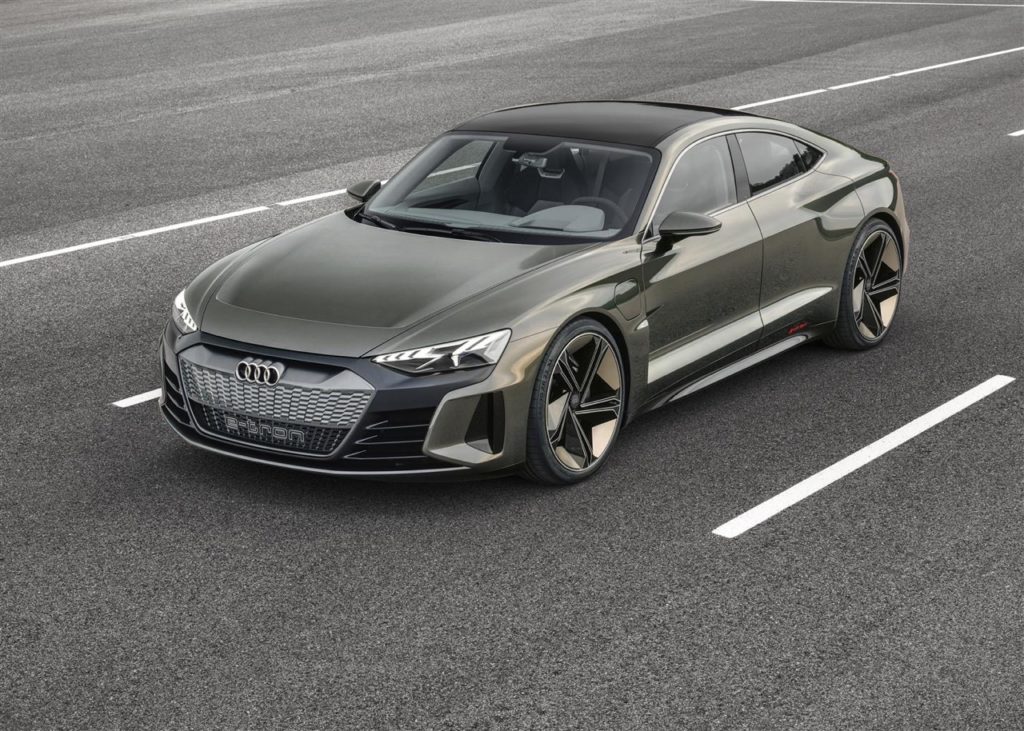Audi e-tron GT concept: la sportiva elettrica del futuro a Los Angeles [FOTO]