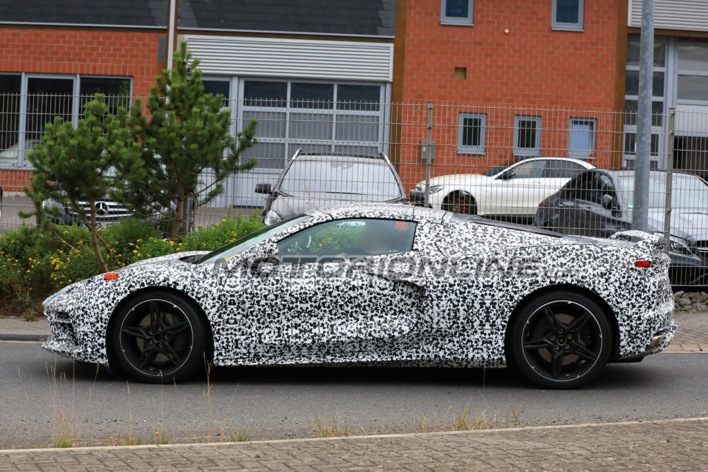 Chevrolet Corvette C8: la voce del propulsore in accelerazione [VIDEO SPIA]