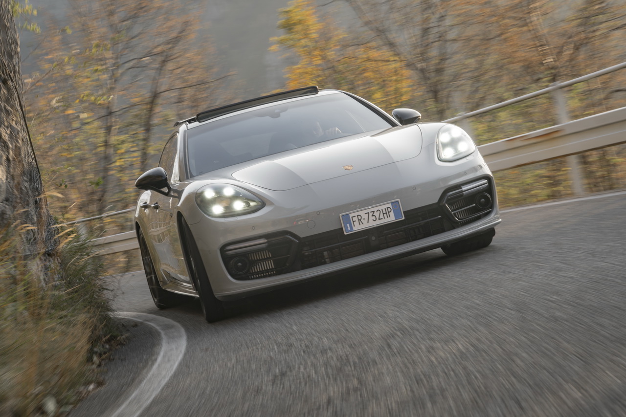 Porsche Panamera Sport Turismo Turbo S E-Hybrid - Prova su strada 2018