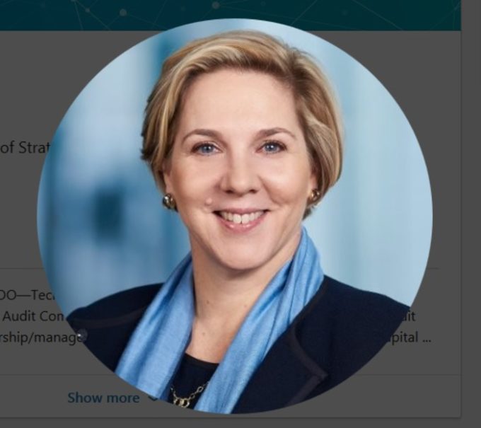 Tesla, una donna al posto di Musk: Robyn Denholm è il nuovo presidente