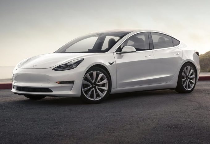 Tesla Model 3 sbarca in Italia