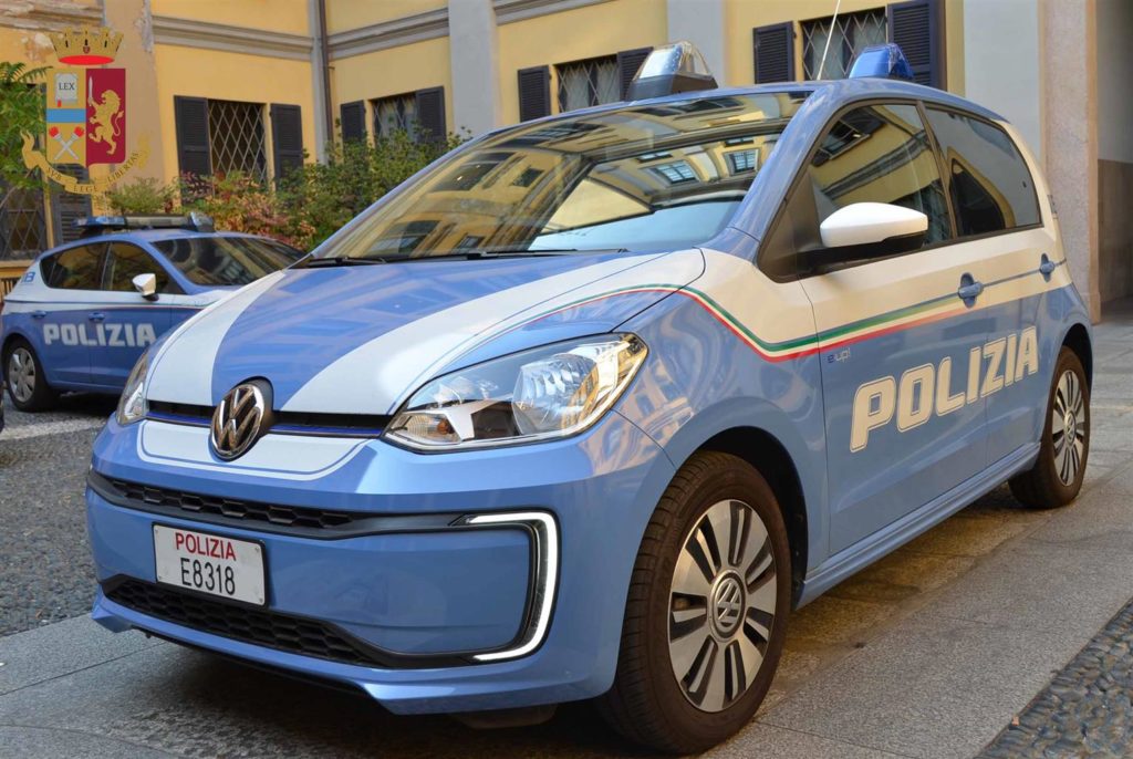 Volkswagen e-Up! consegnata alla Polizia di Milano [FOTO]