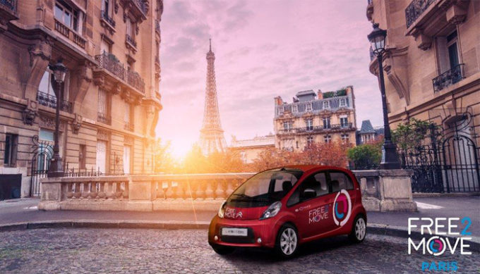 Free2Move, il servizio di car-sharing debutta a Parigi [VIDEO]