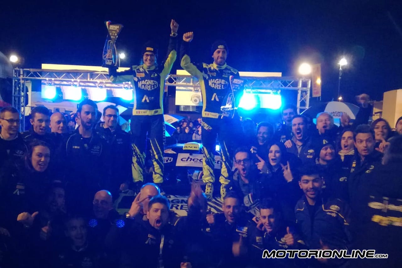 Incredibile Cairoli, al Monza Rally Show vince il Masters’ Show battendo Valentino!