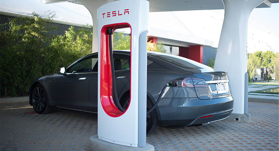 Tesla: colonnine Supercharger in tutta Europa nel 2019