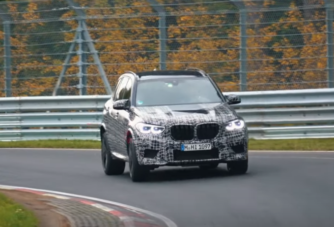 BMW X5 M 2020: al Nurburgring prosegue la messa a punto [VIDEO SPIA]