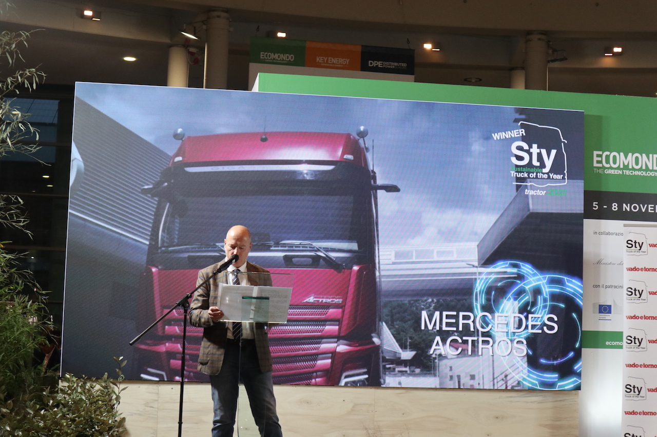 Mercedes-Benz Actros: premiato al Sustainable Truck of the Year 2020