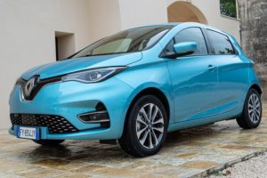 Nuova Renault Zoe: la city car elettrica si evolve con più autonomia, spazio e tecnologia [VIDEO]