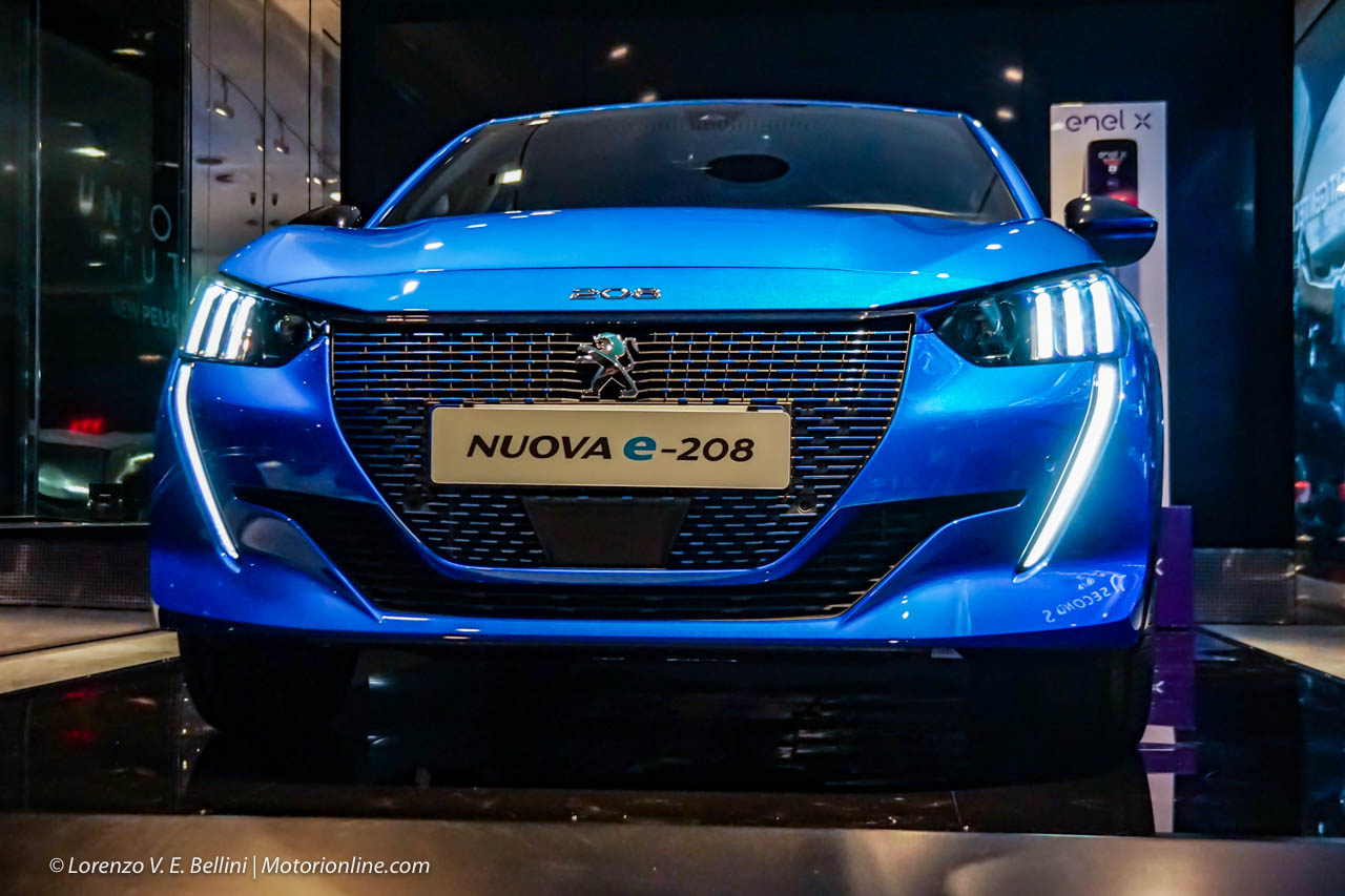 PSA presenta a Milano le sue future mosse sulla mobilità sostenibile e condivisa