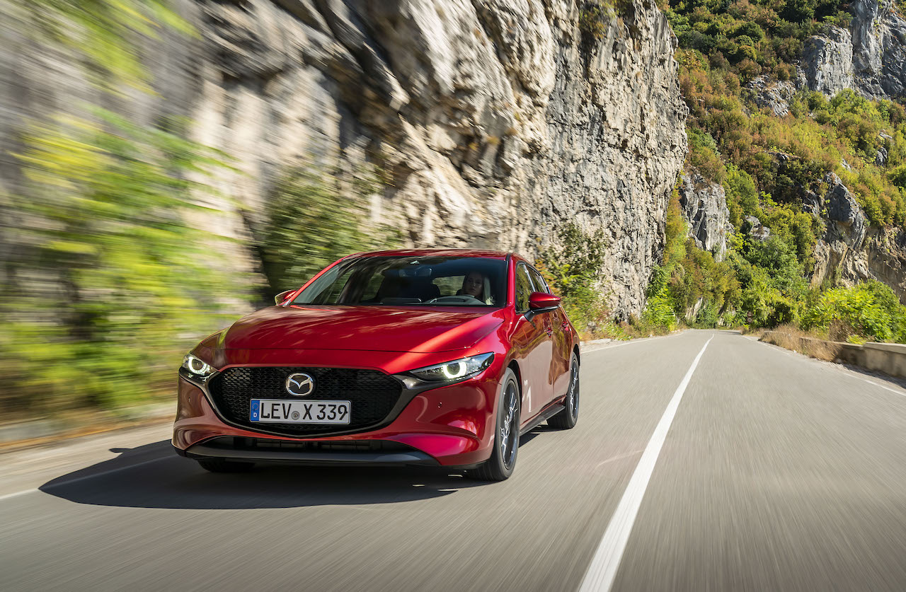 Mazda3: arriva il nuovo ibrido benzina da 150 cavalli