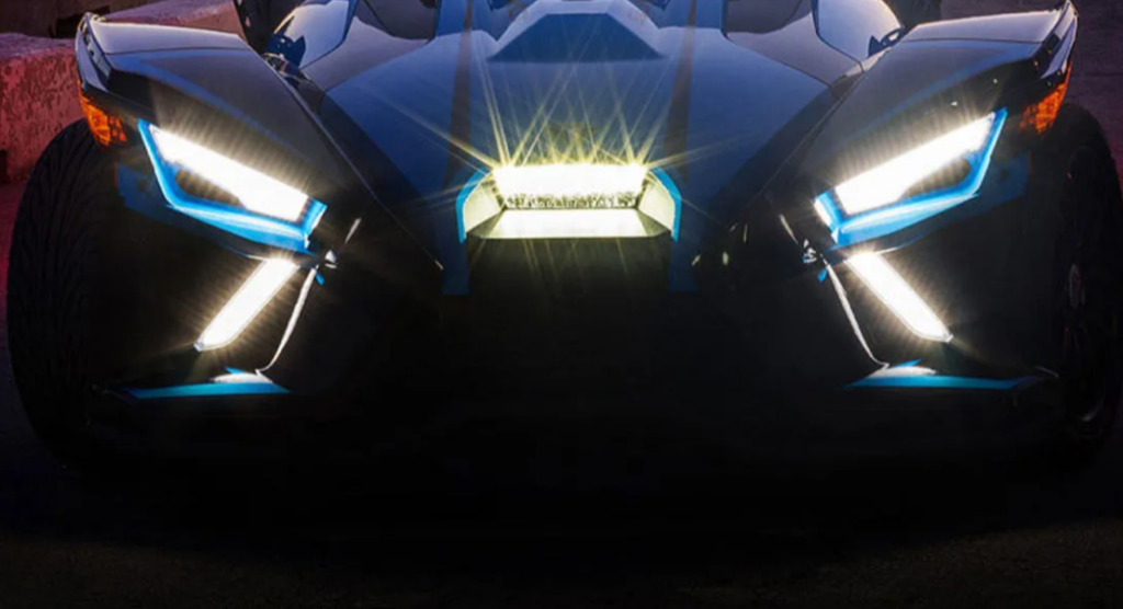 Polaris Slingshot 2020: l’istrionico mezzo a tre ruote si aggiorna [TEASER]