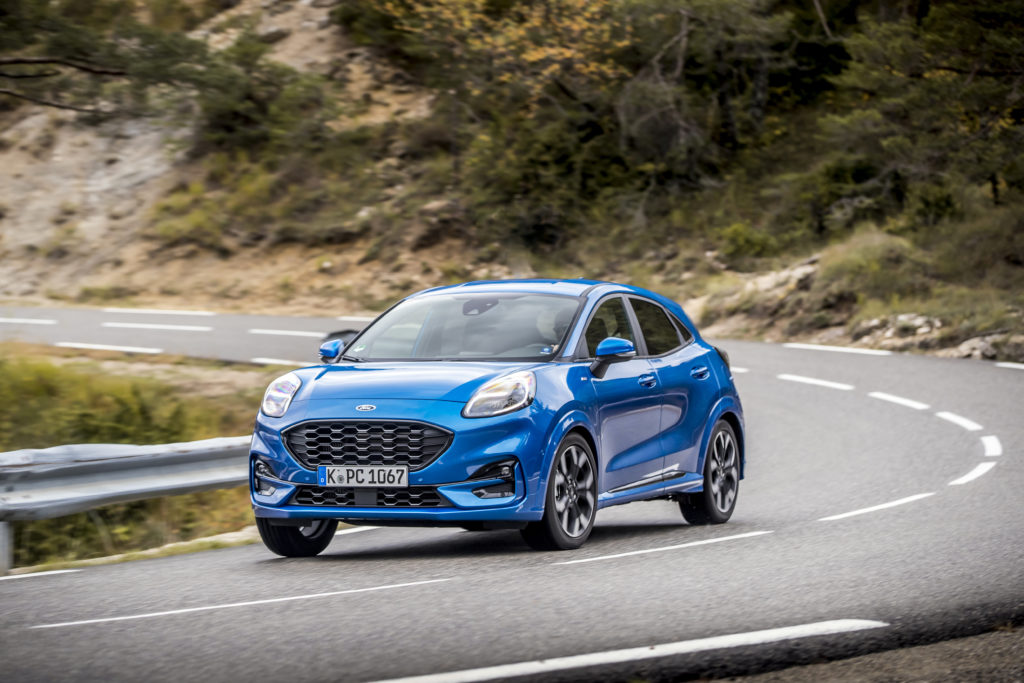 ford puma prova su strada