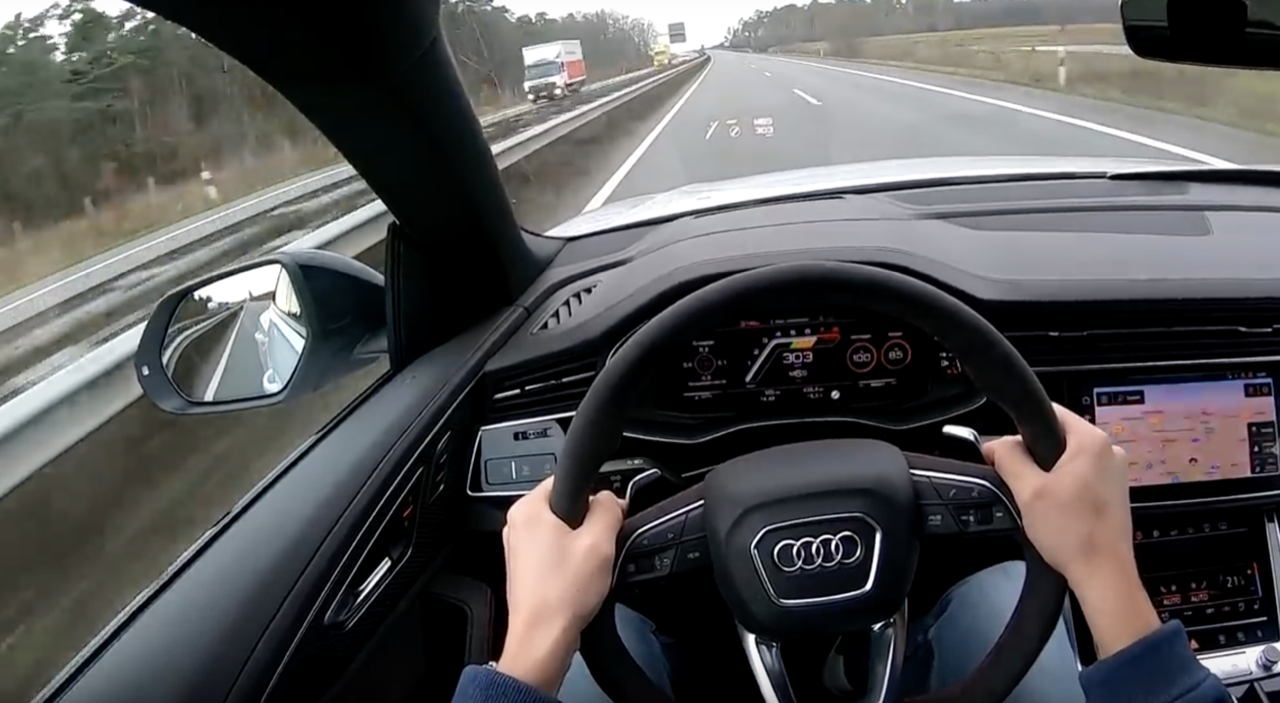 Audi RS Q8, si sfreccia sulle Autobahn a più di 300 km/h [VIDEO]