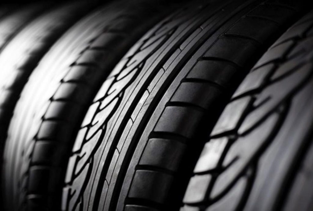 Pneumatici, marche e modelli più cercati in Italia: Michelin e Bridgestone dominano, assente Pirelli