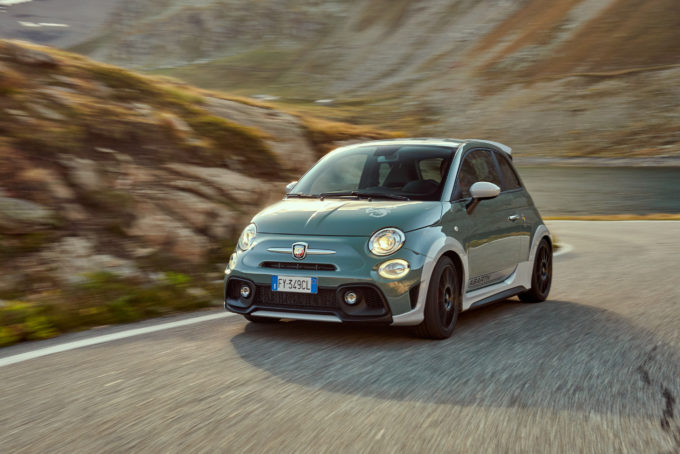 Abarth 695 70° Anniversario protagonista del “Giro d’Europa in 1949 ore”