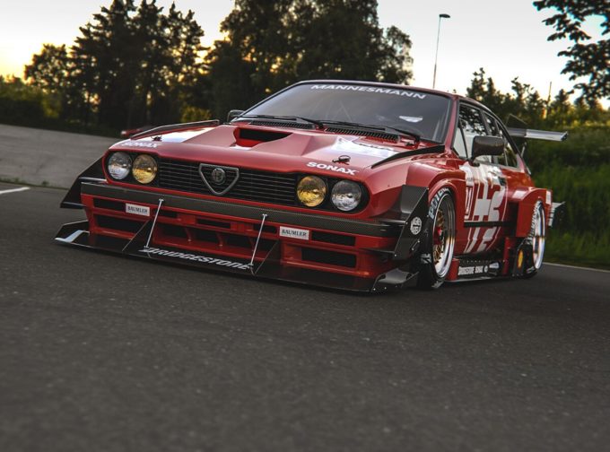 Alfa Romeo GTV6: il RENDERING di un allestimento esagerato per l’iconica sportiva