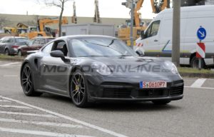 Nuova Porsche 911 Turbo 2020: test in strada completamente scoperta [FOTO SPIA]