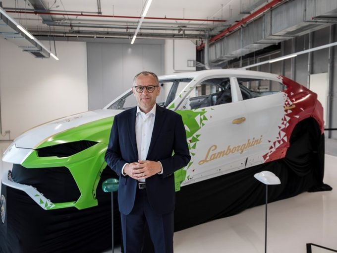 Coronavirus, Lamborghini chiude la fabbrica fino al 25 marzo