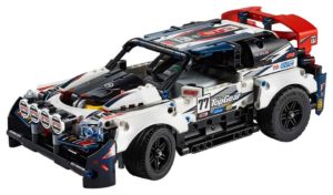 Lego Technic: l’auto da rally Top Gear telecomandata è attrazione irresistibile per Stig [FOTO e VIDEO]